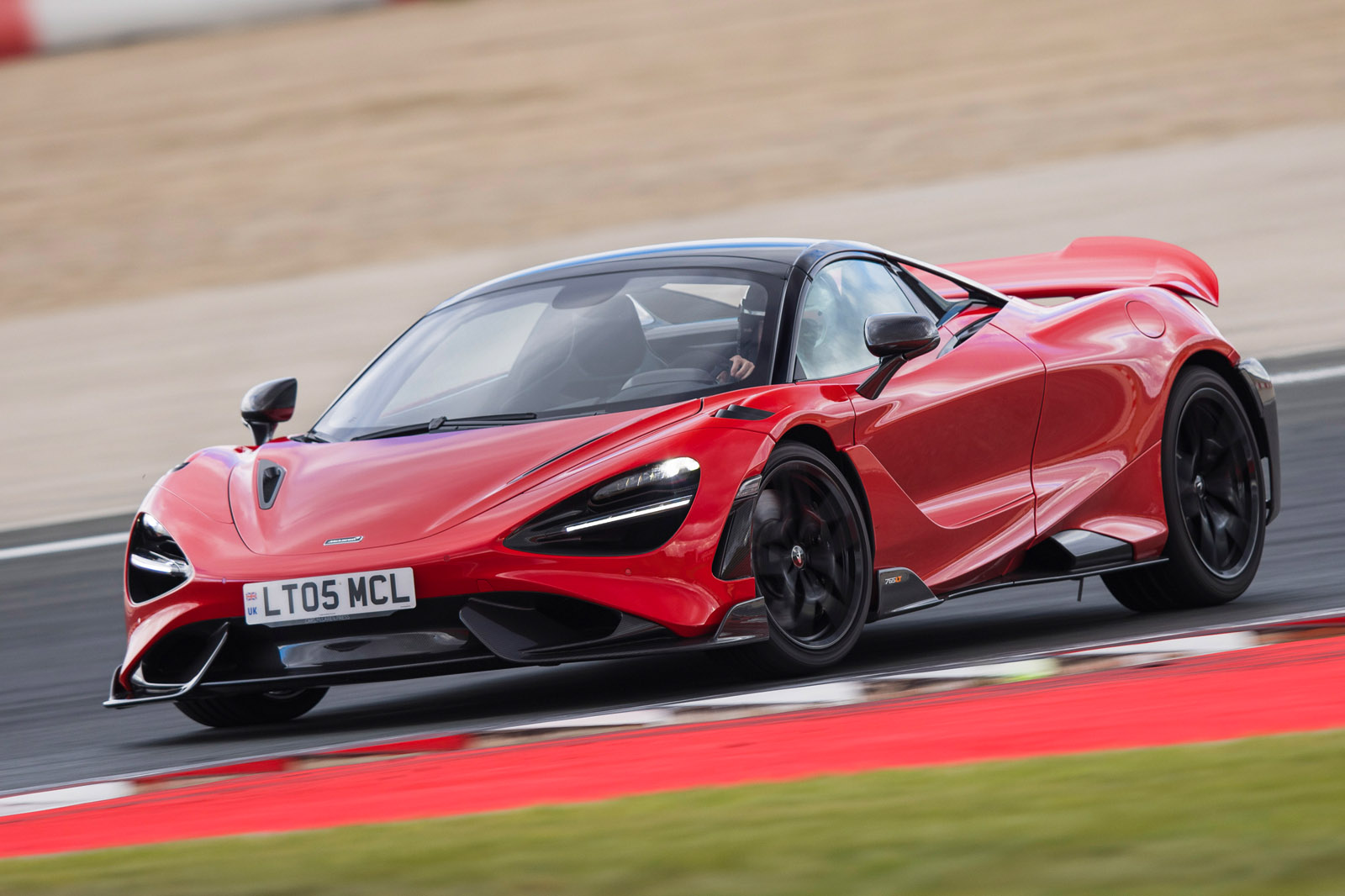 McLaren 765LT Spider Authentic Roads