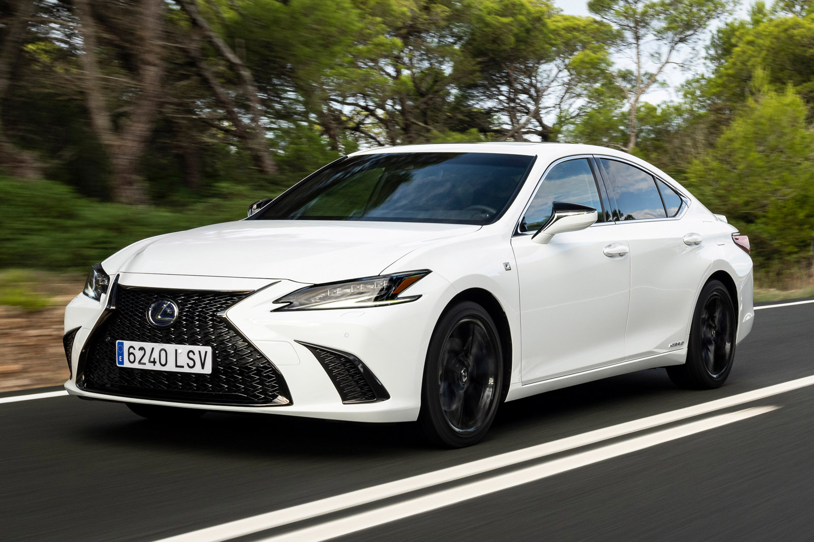 Lexus ES 300h F Sport 2022 essai routier Authentic Roads