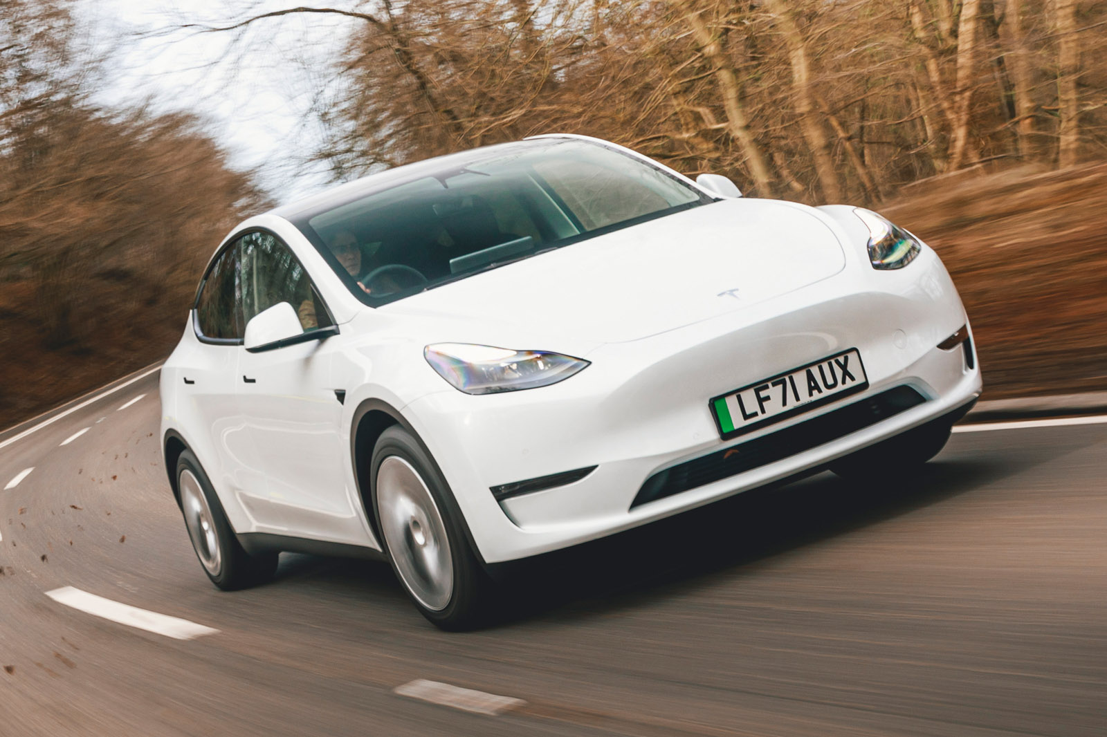 Tesla Model Y Long Range 2022 UE premier essai routier Authentic Roads