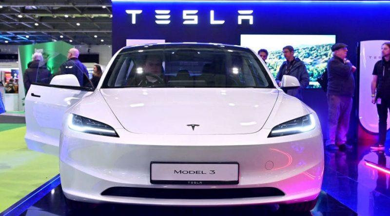 Tesla veut que l’ingénieur d’Apple témoigne pour sa défense.