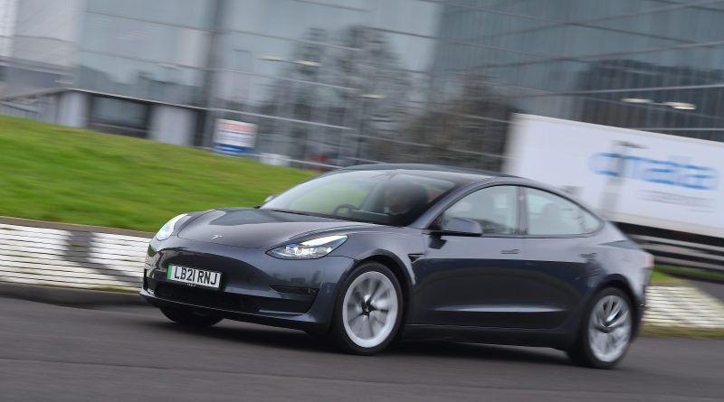 8000 miles dans une Tesla Model 3 d’occasion : voici ce que nous avons appris