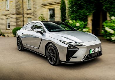 Verdict sur la Lexus ES : l&rsquo;esprit de la LS perdure dans ce véhicule électrique à 68 000 €