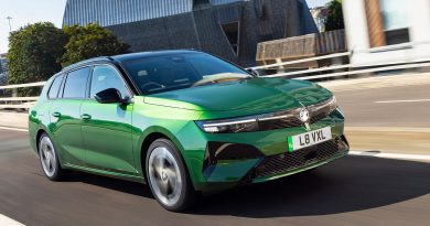 Essai de la Vauxhall Astra Electric Sports Tourer : une autonomie accrue pour un grand classique britannique